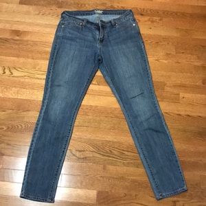 Adorable skinny jeans!